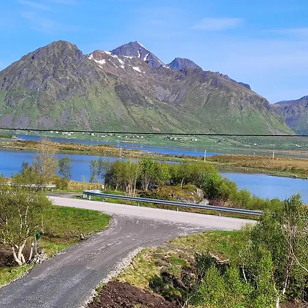 Spacious Oceanfront House In The Heart Of Lofoten *