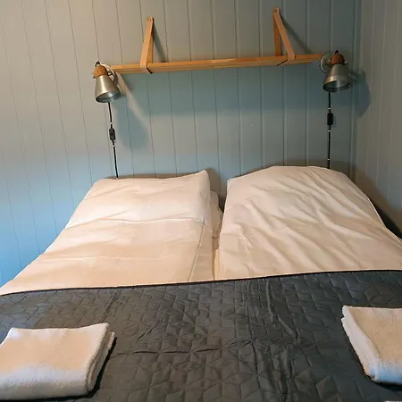 Spacious Oceanfront House In The Heart Of Lofoten Holiday home Lyngedal