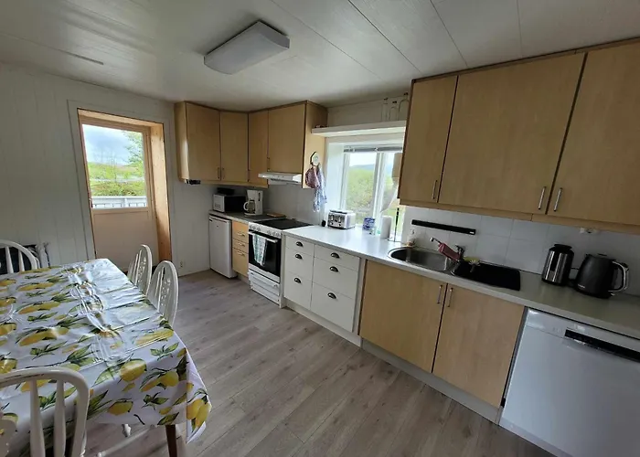 Spacious Oceanfront House In The Heart Of Lofoten Hébergement de vacances