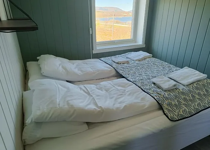 Spacious Oceanfront House In The Heart Of Lofoten Hébergement de vacances *