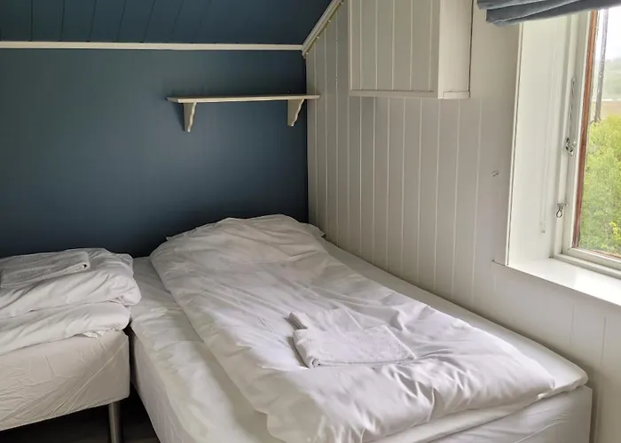 Spacious Oceanfront House In The Heart Of Lofoten Hébergement de vacances Lyngedal