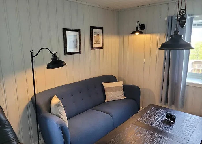Spacious Oceanfront House In The Heart Of Lofoten