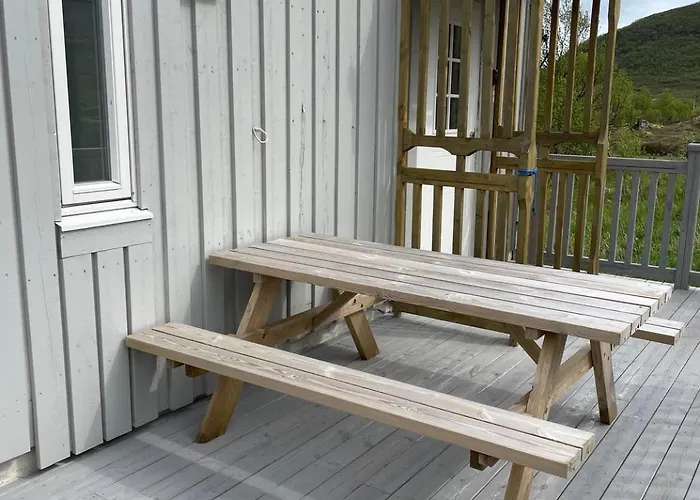 Дом отдыха Spacious Oceanfront House In The Heart Of Lofoten Lyngedal