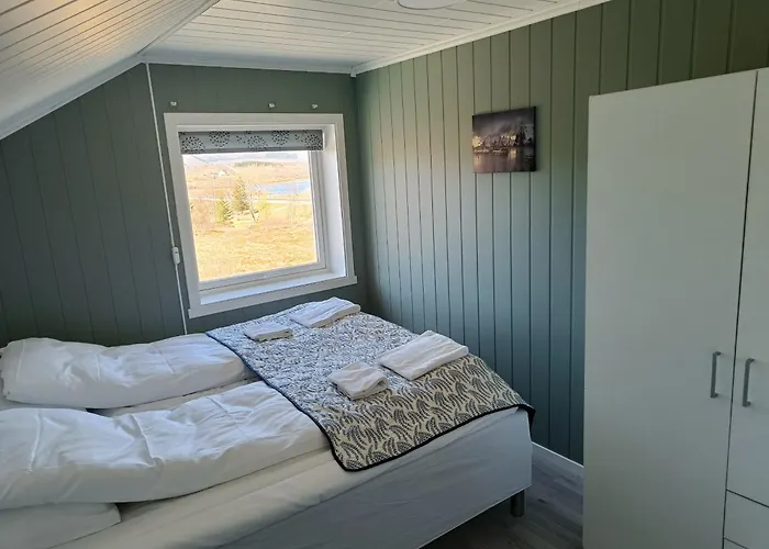 Spacious Oceanfront House In The Heart Of Lofoten Lyngedal