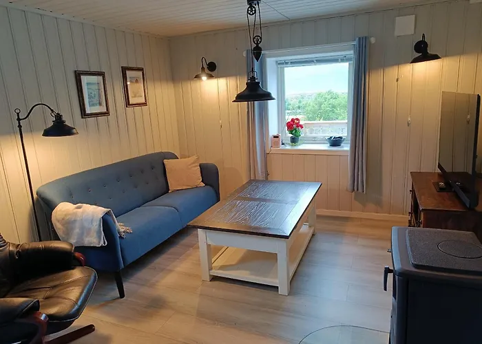 Дом отдыха Spacious Oceanfront House In The Heart Of Lofoten